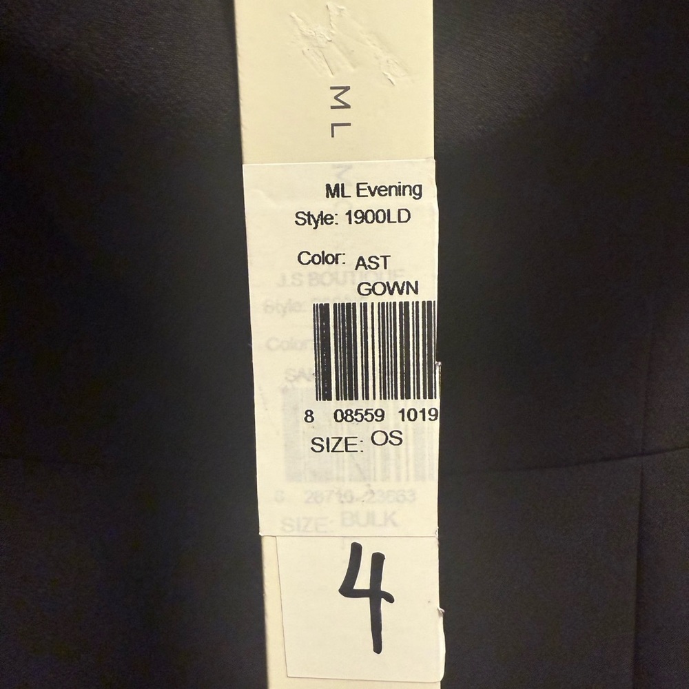 ML Monique Lhuillier - Michaela Crepe Off-the-Shoulder Gown - Size 4 - NWT - Picture 11 of 16